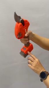 KASEI กรรไกรตัดแต่งกิ่งไม้ กรรไกรตัดกิ่ง ใช้แบตเตอรี่ 3GXD30C