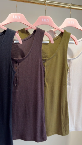 Lily Belle Tank - เสื้อกล้ามกระดุมหน้ารัดรูป ทรงสวย ผ้านิ่มใส่สบาย