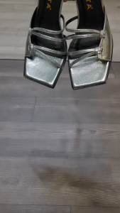 [ẢNH THẬT-FREESHIP] Dép nữ quai ngang gót nhọn ROSATA RO732 - 7p - Đen Bạc - BKSTORE