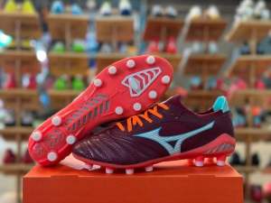 New พร้อมส่ง รองเท้าฟุตบอล รองเท้าสตั้ด สินค้าตรงปกถ่ายจากภาพจริง แถมฟรีกล่องดันทรง