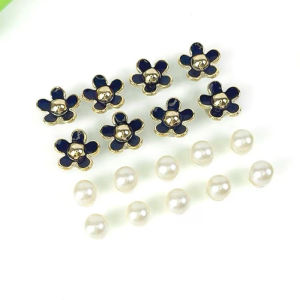 18Pcs Fashion Shoe Charms Set for Sandals Clogs DIY Accessories Five Leaf Flower Pearl Personalized Shoes Decoration for Women