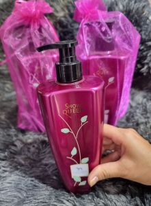 Sữa Tắm Tinh Dầu Show Queen 500ml Màu đỏ: Dành cho lông màu