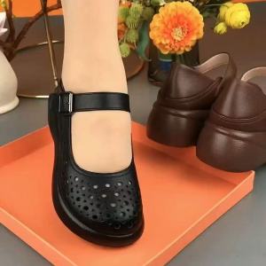Womens Kitchen Work Shoes Slip-On Breathable Waterproof Oil-Resistant Summer Sandals Soft Bottom Anti-Slip Chef Shoes