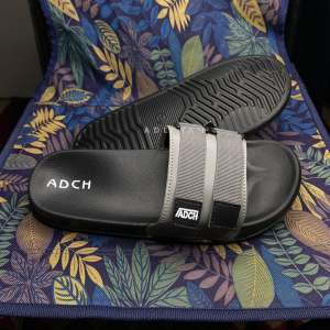 Sandal Slop Adch Phylon Abu Tua Ringan Anti Slip - Sandal Pria Wanita Terbaru