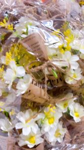 ช่อดอกไม้จิ๋ว (5ช่อ) ดอกเดซี่ ช่อเล็ก 10cm. ช่อมินิ ช่อกระดาษ ช่อดอกเดซี่ ขนาดเล็ก ช่อดอกไม้ประดิษฐ์ ของขวัญ ปัจฉิม วันเรียนจบ