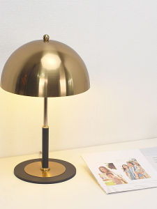 Nordic Minimalist Style Hotel Bedroom Bedside Designer Sample Room Accessible Luxury Simple Metal Mushroom Classic Table Lamp