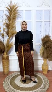 JARIK BATIK 45 NEW KAIN BATIK TRADISIONAL -BUKAN KAIN ABAL-ABAL- GESER LAYAR KEBAWAH HINGGA POL untuk detail nya-TIDAK LUNTUR- Jarik Batik untuk lembut - jarik buat ibu melahirkan - samping kebat panjang - kain batu - BATIK JARIK GROSIR