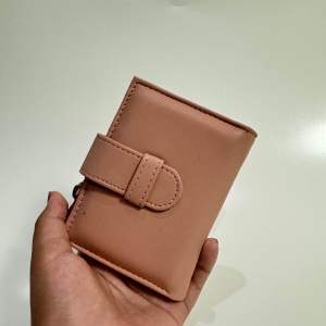 CFG DOMPET LALA wanitaaa