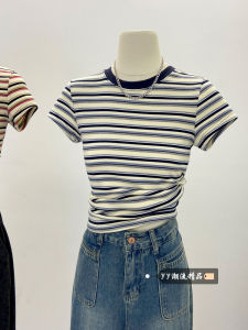 เสื้อยืดแขนสั้นทรงสลิมฟิตสำหรับผู้หญิงในฤดูหนาว ลายทาง ทรงเข้ารูป สไตล์เกาหลี เสื้อชั้นใน เสื้อเชิ้ตสีบล็อก