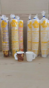 แก้วกระดาษ แก้วกาแฟ 6.5 ออนซ์ มีหู ขาว - คละลาย ตราเพชร ยกลัง 2000 ใบ