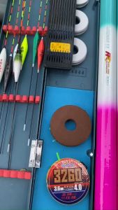 ( COMBO CẦN HỒNG LAM ) ĐẺ CỐP 40 PHÂN CÂU CÁ NHỎ TẢI CÁ 1 TỚI 3 CÂN KÈM 1 HỘP PHAO 7 CÂY PHAO KÈM ĐỦ PHỤ KIỆN