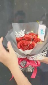Bó hoa nhũ kim tuyến 7hoa bó hoa sinh nhật đẹp có đèn led 3 chế độ sáng bó hoa nhũ thích hợp tặng người thương ngày kỹ niệm ngày lễ 8-3 20-10 14-2