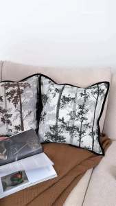 พร้อมส่ง หมอนอิงโซฟา ใส้หมอนอิง หมอนอิง ผ้านุ่ม ขนาด45×45ซม. • สีเขียว สีน้ำตาล สีขาว มินิมอล เรียบง่าย หมอนอิงเกาหลี นอร์ดิก ใช้แต่งห้องนั่งเล่น ห้องนอน |RooviHome Woodland Scene