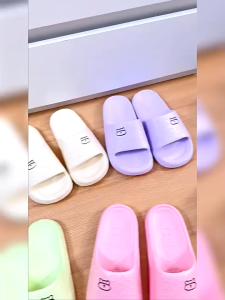 🌈YLW🌈รองเท้าแตะ EVA น้ำหนักเบา นิ่มมากๆ สวมใส่สบายๆ ใช้งานในบ้านหรือนอกบ้านก็ได้ รองเท้าแตะ รองเท้าแฟชั่น รองเท้าแตะแบบสวม นุ่มสบาย สามารถสวมใส่ได้ทั้งผู้หญิงและผู้ชาย