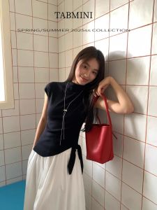 เสื้อถักแขนสั้นเข้ารูปสไตล์เกาหลีฤดูร้อนปี 2025 สำหรับผู้หญิง เสื้อผ้าทำงานคอตั้งทรงเข้ารูปผ้าโพลีเอสเตอร์