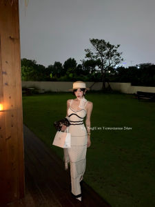 Nogiunit ถักสีคอนทราสต์ฝรั่งเศส มินิเดรส ด้วย สายคล้อง ความรู้สึกระดับไฮเอนด์ ผ้าฝ้าย และ โพลีเอสเตอร์ เบลนด์ ผู้หญิง เสื้อกั๊ก เสื้อท่อนบน