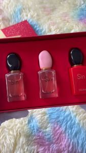 น้ำหอมผู้หญิงเซท 3 ขวด 3 สไตล์ ขนาด 30 ML กลิ่นหอมหวาน เพิ่มเสน่ห์ กลิ่นหอมละมูน ติดทนนาน กลิ่นยอดฮิต ขายดี มีคุณภาพ พร้อมส่ง