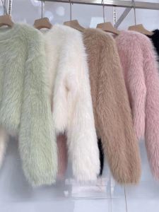 เสื้อสเวตเตอร์ขนกระต่ายสั้นสีพื้นสำหรับผู้หญิงในฤดูใบไม้ร่วงและฤดูหนาว ทรงหลวม สวมใส่สบาย อบอุ่น แฟชั่นสตรีท แขนยาว เสื้อคลุมกันหนาว