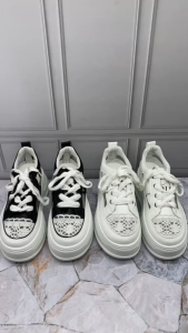 Sepatu Sneakers Tinggi 5.5cm Black White 36-40 Sandal Wanita Kekinian Fashion Korea DG6098