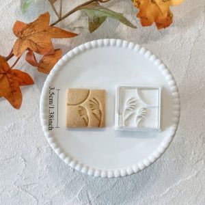 Moon Rabbit Cookie Cutter Easter Bunny Biscuit Mold Mid Autumn Festival Animal Rabbit Cookie Embossing Stamp Baking Tool