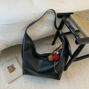 Fashionable Soft Leather Tote Bag Womens Large Capacity Diagonal Crossbody Bag Casual Simple Style PU Material Handbag