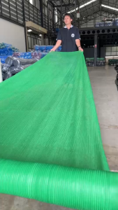 แสลนกรองแสง ตาข่ายกรองแสง สแลน แสลน ตาข่ายกันแดด กว้าง 1 เมตร ยกม้วน 100เมตร รุ่นทอ3เข็ม คุณภาพเกรดA ผสมUV ป้องกันแสงแดด เหมาะสำหรับปลูกผักและโรงจอดรถ