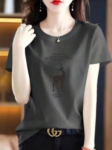 เสื้อยืดผ้าฝ้ายผู้หญิงแขนสั้นเสื้อผ้าทํางานการออกแบบสร้างสรรค์ความรู้สึกแฟชั่นครึ่งแขนบนเสื้อผ้าฤดูร้อน