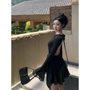 ชุดเดรสยาวแขนยาวสีดำ ชุดเดรสยาวเอวสั้นสไตล์ฝรั่งเศสสำหรับฤดูร้อน ชุดเดรสคอวีแขนกุดเอวเข้ารูปเอวสูง ชุดเดรสผู้หญิง