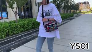 Tas Selempang Wanita / Slingbag Bahan Nylon Waterproof Korean Style Kekinian Motif Bunga New Arrival - YS01