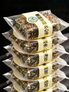 LIANGQINBAODOU | Fruit Vegetable and Seaweed Mix Nuts Crackers Snack