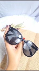 Kacamata Kotak Hitam Fashion Sunglasses Pria/Wanita