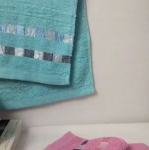 ผ้าเช็ดตัว ผืนเล็ก ขนาด 15*30นิ้ว สีพื้น มีแถบลวดลาย ผ้าเช็ดผม ผ้าเช็ดหน้า ขนไม่หลุด