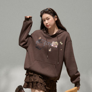 Bộ Áo Hoodie và Chân Váy Kiểu Cổ Điển Giúp Gầy