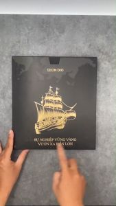 Bộ quà tặng sổ tay bìa còng A5 Người Lái Đò - bút ký cao cấp Leon Dio Mentalen