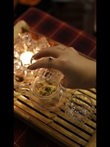 Bộ ấm pha trà thủy tinh bình pha trà cao cấp chịu nhiệt có lõi lọc đế nến (tặng kèm 5 nến) Mixmore