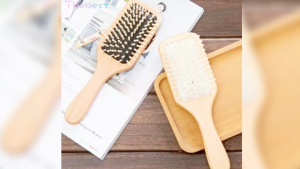 Rich Large Healthy Wooden Paddle Hair Brush Salon Hair Comb Plain Brush for Styling and Grooming 751