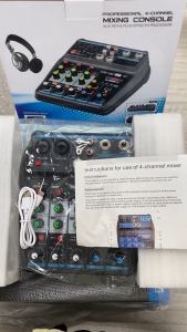 【Pocainoe】 NewBaxs M4 มิกเซอร์ มินิเอฟเฟกต์ 4 ช่อง มิกซ์ขยายเสียง การ์ดเสียง Reverberator Live อุปกรณ์บันทึกเสียง คอมพิวเตอร์พกพาสากล USB/MP3/บลูทูธ