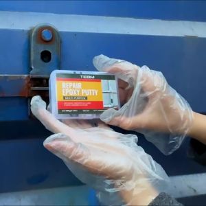 High Strength Epoxy Repair Putty Stick Waterproof Moldable Mud Glue Sandable Drillable Crack Filler For Metal Pipe Concrete Wood