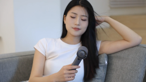 เย็นลง พัดลมพกพา 10000mAh พัดลม แขวนได้ USB พับได้ พัดลมมือถือ พัดลมไอน้ำไฟฟ้า พัดลมระบายความร้อน 100 ระดับลมแรงแบบชาร์จไฟได้พัดลมไ