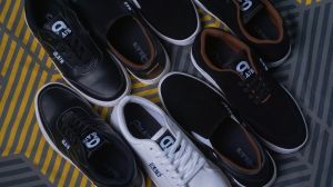 Sepatu Pria Sepatu Sneakers Pria Sepatu HItam Sepatu Sekolah Sepatu kerja kuliah Sepatu Simple Sepatu lokal