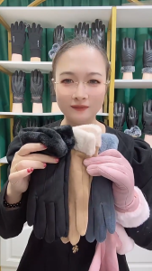 ✨✨✨ [ถุงมือ กันหนาว]  (มีขนด้านใน) FOLLOWING ถุงมือกันหนาว ขนหนา ทัชสกรีนนิ้วชี้ได้