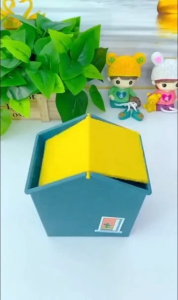 **HOT SELLING** 2025 NEW Mini Trash Can for Desktop   Car  Office & kitchen with Lid Office Storage Box Container  Waste Bucket Tong Sampah Mini untuk Desktop Kereta Pejabat & dapur dengan Penutup Kotak Penyimpanan Pejabat Baldi Sisa Bekas 小屋收纳桶