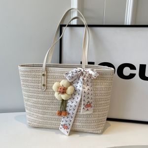 Large Capacity Woven Straw Shoulder Bag Summer Beach Commuter Tote Handbag Casual Style Soft Polyester Lining Zipper Closure