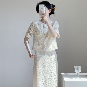 Elegant Lace Top Half-Skirt Slimming Two-Piece Set French Fashion Summer Dress Womens A-Line Skirt Short Sleeve Gathered Neckline