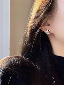 Elegant Luxury Black Rose Flower Stud Earrings Korean Style Alloy Gold Plated Silver Womens Fashion Jewelry Fresh out