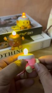 LED Night Light Gantungan Kunci Kue Kartun Lampu Keychain Night Light Gift Versi Suara Happy Birthday