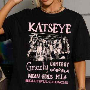 Bandai | KATSEYE Short-sleeved Best-selling Printed Girls Group Mid-sized Casual T-shirt Breathable and Soft Suitable for Adult Girls