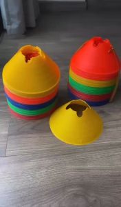 Bộ 10 Nấm Tập Luyện Bóng Đá Chiến Thuật Cao 4.5cm - Đa Màu Sắc Chất Liệu Nhựa Dẻo Chống Trầy Xước
