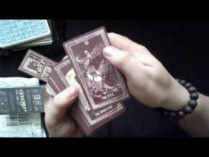Kartu Tarot The Light Vision Kemasan Kotak Besi