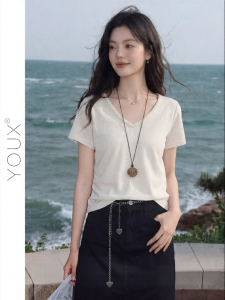 YOUXIANG | Áo Thun Slim Fit V-Neck Nhẹ
